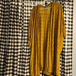 Zara Velvet Kimono/Cardigan size M